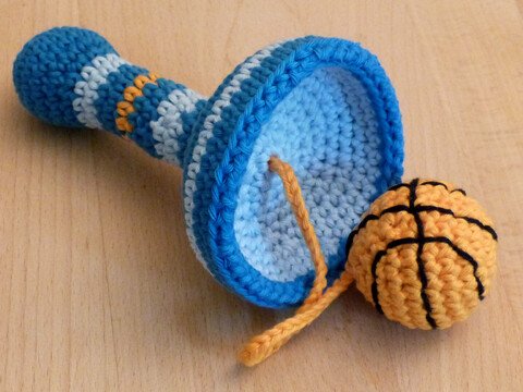 Häkelanleitung Becherball "Basketball" Bewegungsspiel für Kinder