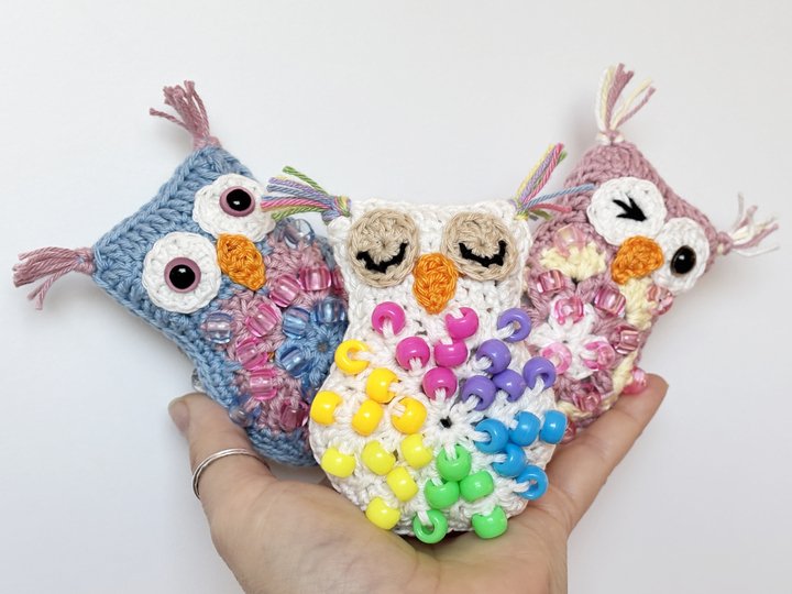 Fidget Eule mit Perlen, Amigurumi Eule Granny African Flower