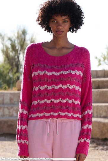 Pulli mit Wellenstrukturen