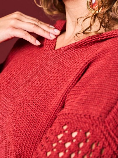 PULLI ESTHER, KAPUZENPULLOVER MIT LOCHMUSTER gestrickt