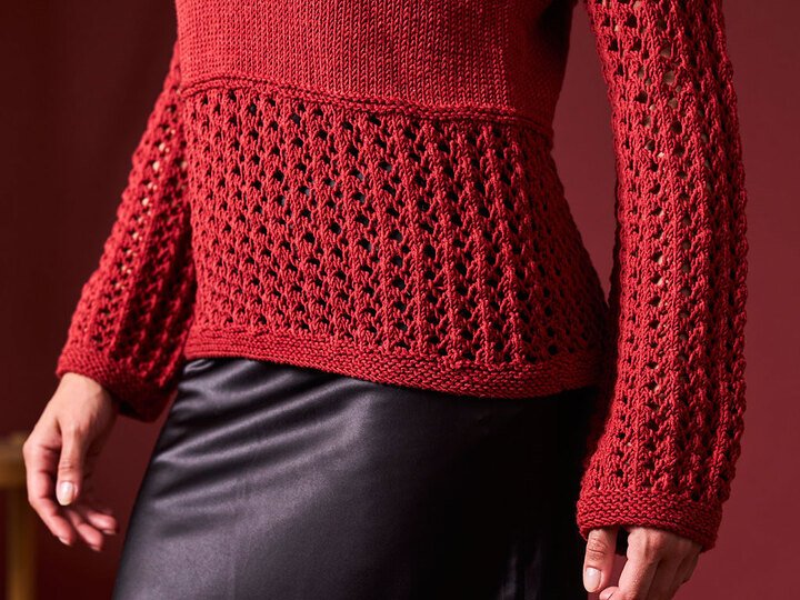 PULLI ESTHER, KAPUZENPULLOVER MIT LOCHMUSTER gestrickt