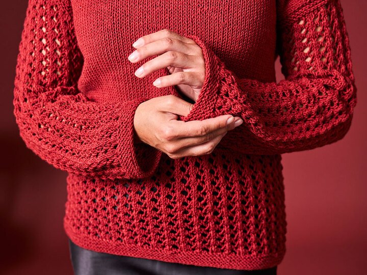 PULLI ESTHER, KAPUZENPULLOVER MIT LOCHMUSTER gestrickt
