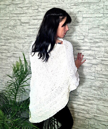 266 Strickanleitung Poncho Kuschelteilchen mit Zopfmusterborde