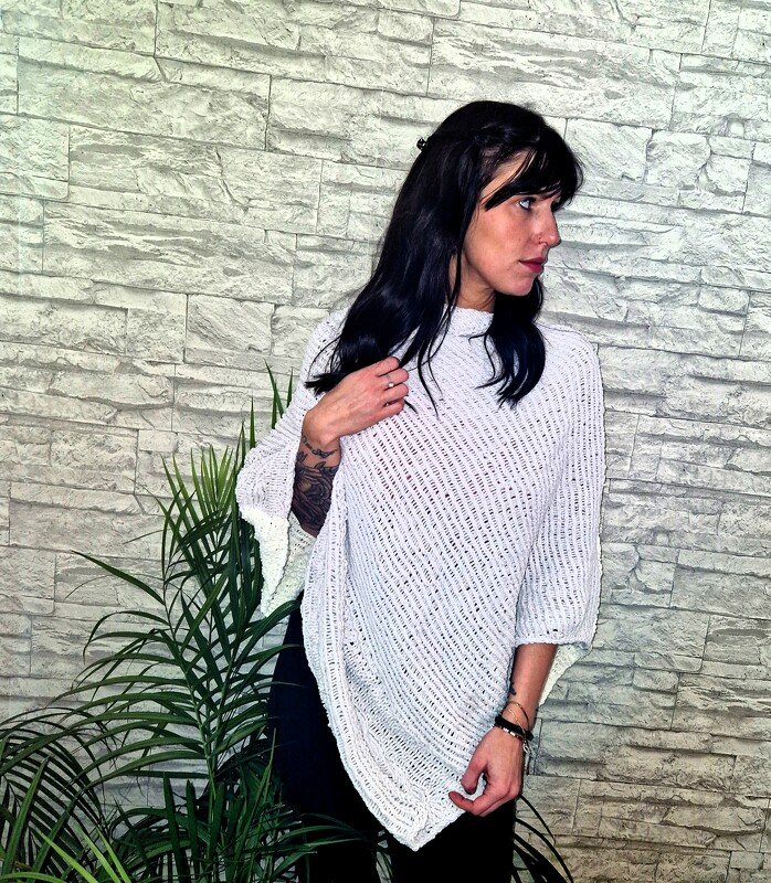 266 Strickanleitung Poncho Kuschelteilchen mit Zopfmusterborde - Bild 3