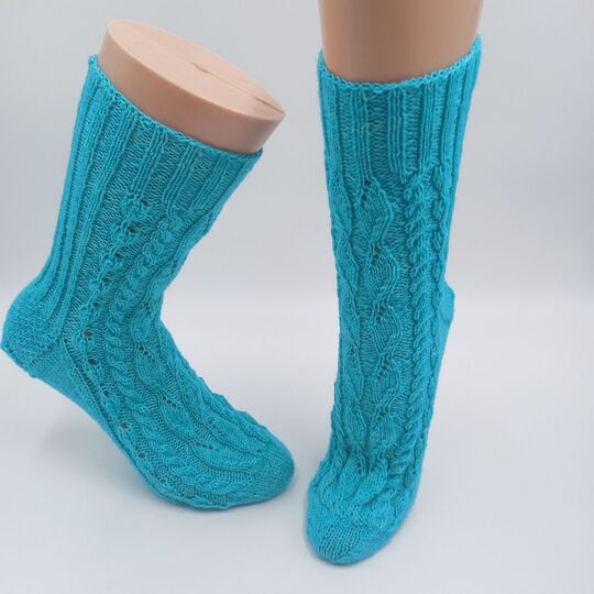 Sockenanleitung "Wenn Engel weinen", für Maschenzahlen 64 bis 72,