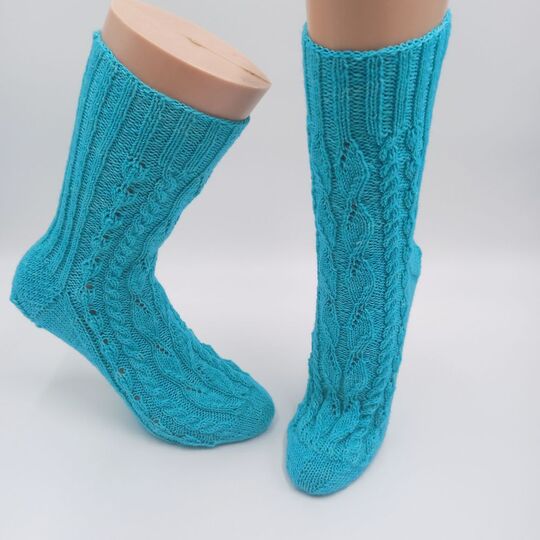 Sockenanleitung "Wenn Engel weinen", für Maschenzahlen 64 bis 72,