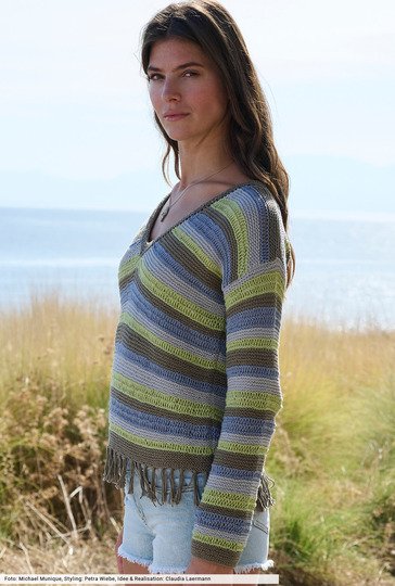 Streifenpulli mit Fransen