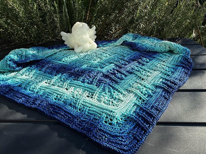 Crochet Pattern Flat Triangular Scarf "Himera"