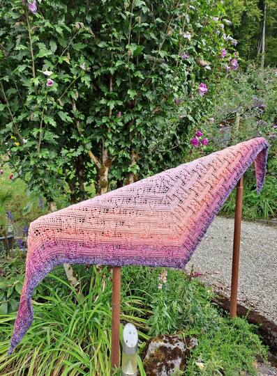 Crochet Pattern Flat Triangular Scarf "Himera"