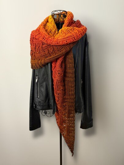 Crochet Pattern Flat Triangular Scarf "Himera"