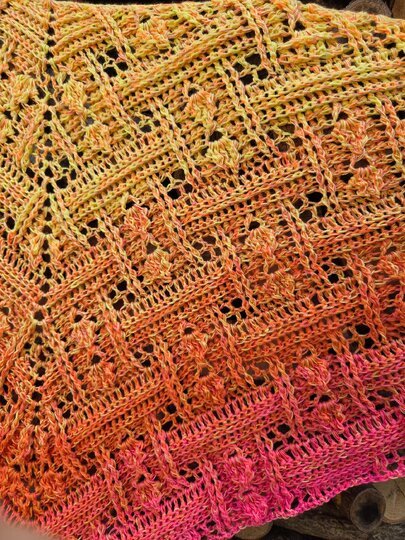 Crochet Pattern Flat Triangular Scarf "Himera"