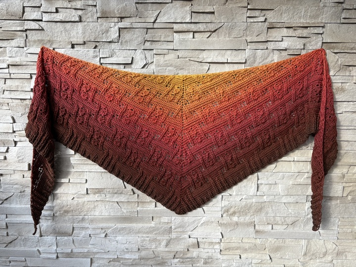 Crochet Pattern Flat Triangular Scarf "Himera"