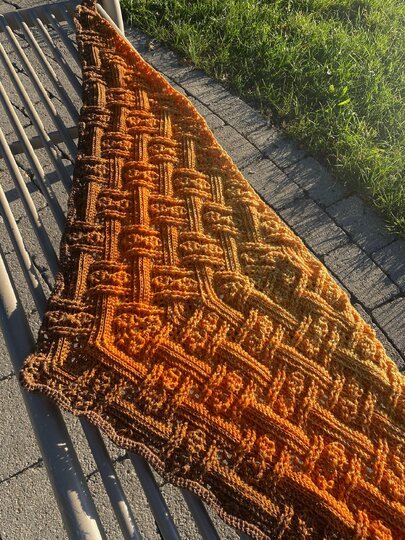Crochet Pattern Flat Triangular Scarf "Himera"