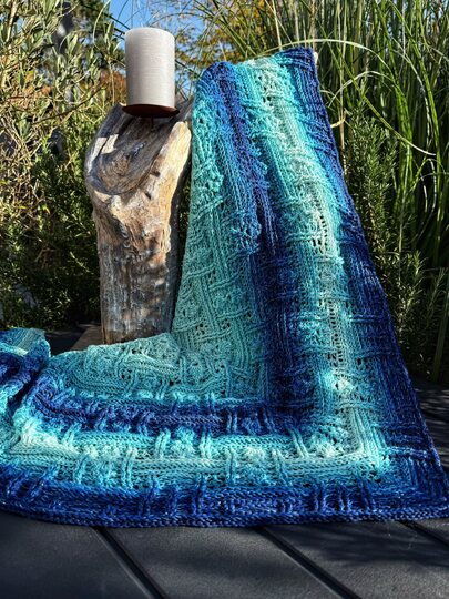 Crochet Pattern Flat Triangular Scarf "Himera"