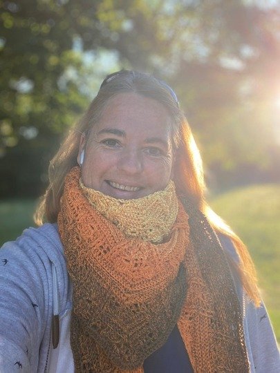 Crochet Pattern Flat Triangular Scarf "Himera"