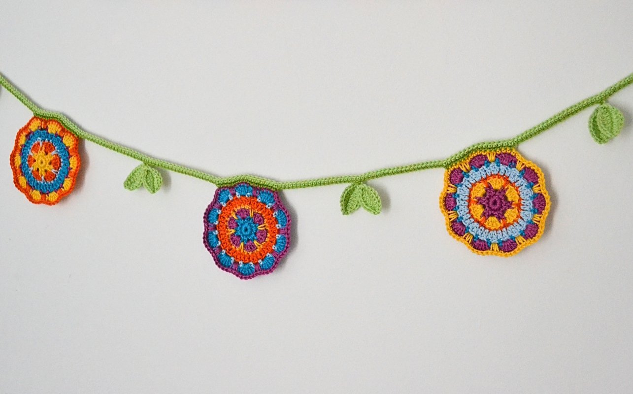 Crochet Pattern Flower Garland Bunting, Spring Floral Decor, PDF tutorial - Image 6