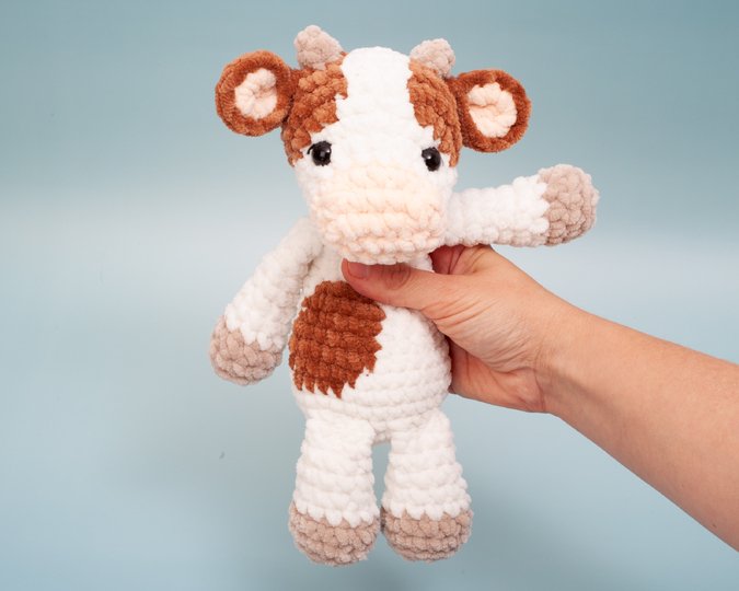 Cow crochet pattern, cow plushie crochet pattern, amigurumi stuffed animal