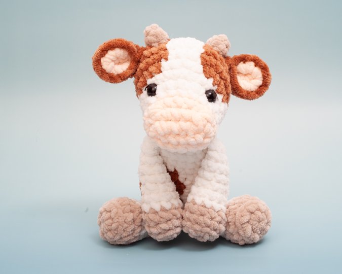 Cow crochet pattern, cow plushie crochet pattern, amigurumi stuffed animal