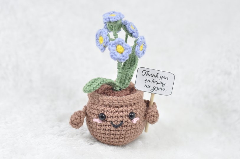 Crochet Pattern Support Plant – Spring Version (Set of 4)
