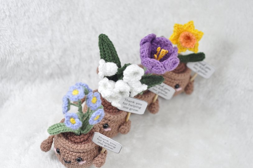 Crochet Pattern Support Plant – Spring Version (Set of 4)