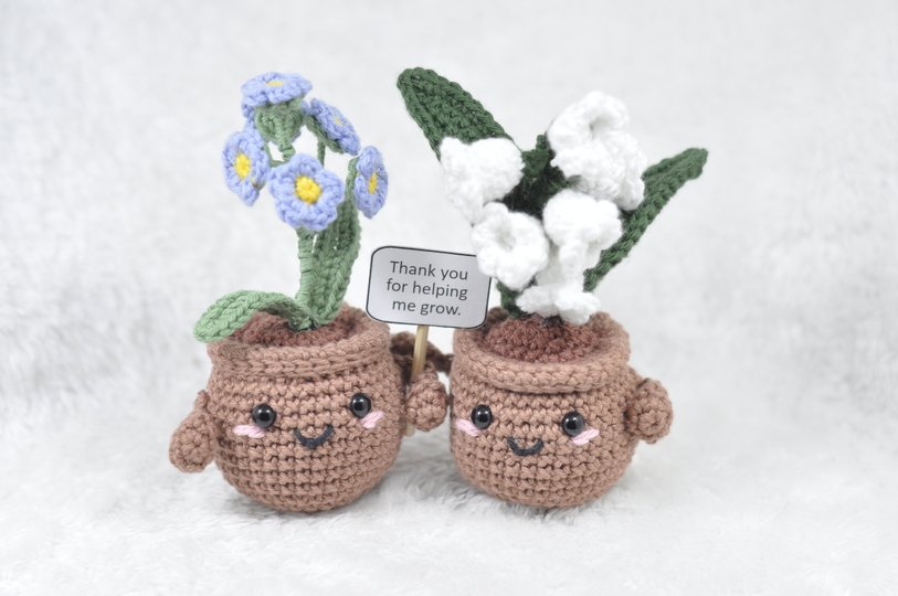 Crochet Pattern Support Plant – Spring Version (Set of 4)