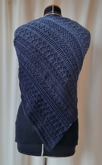 Häkelanleitung Asymmetrisches Tuch Sorella No 2