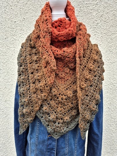 Mad Luxury - Häkelanleitung symmetrisches Dreieckstuch