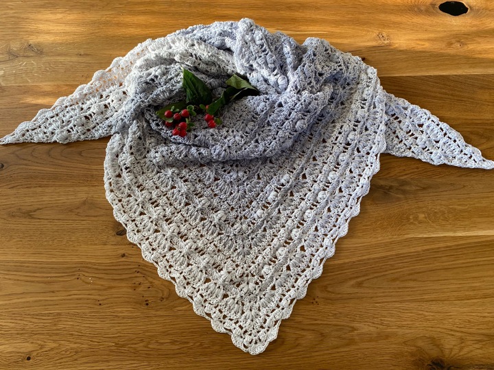 Mad Luxury - Häkelanleitung symmetrisches Dreieckstuch