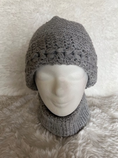 Häkelanleitung Mütze mit Schal und Kälteschutz für Damen und Mädchen