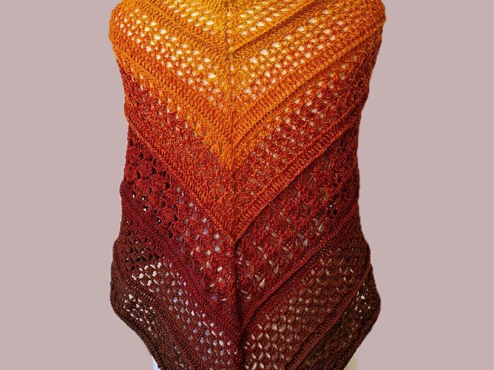 Felicitas - Häkelanleitung für ein symmetrisches Dreieckstuch