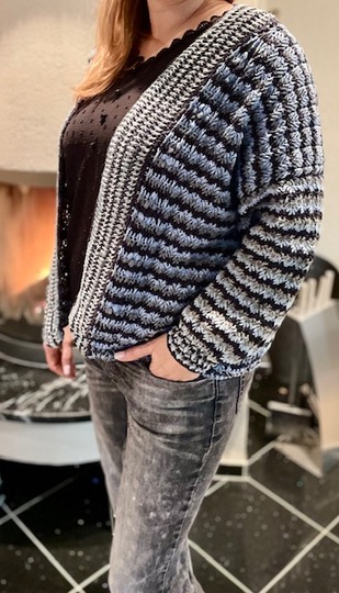 Häkelanleitung "Mein Winterröschen" Cardigan, Kapuzenjacke