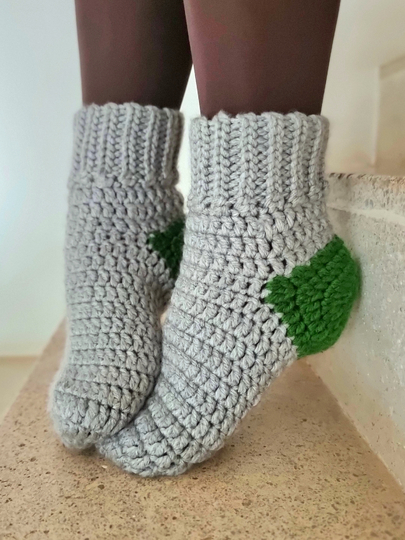 S16 Häkelanleitung. Warme Socken. Einfache Socken für Jugendliche & Erwach