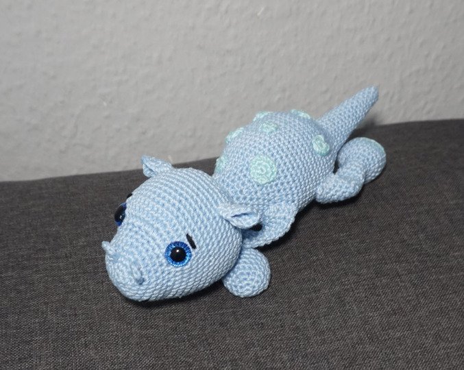 Crochet pattern: "Berti Brontoknuddel" – The gentle prehistoric friend