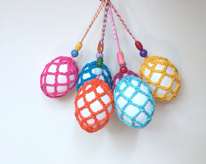 Crochet Pattern Easter Eggs in fancy mesh dress, easy + quick Easter decor