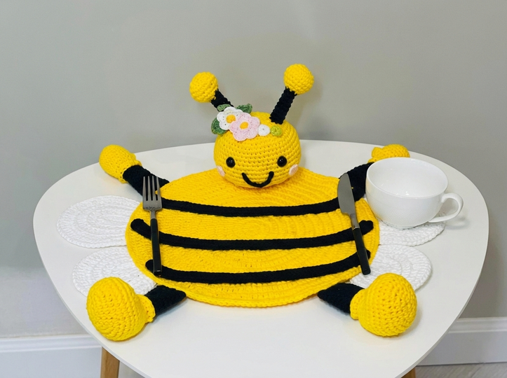 Häkelanleitung Bienen Platzset – Süße Tischdeko für Kinder