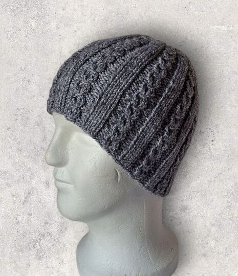 Strickanleitung Herren-Mütze, kleine Zöpfe, KU ca. 56 - 60 cm,         #360