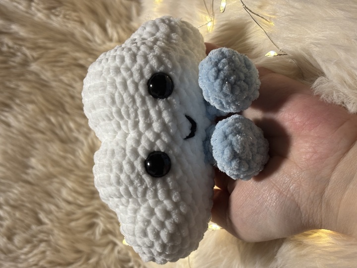 Nubbi – die kleine Wolke