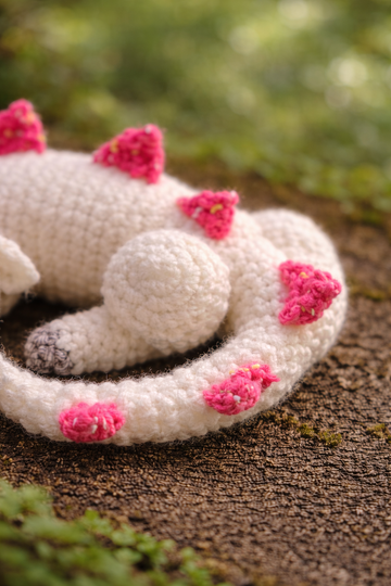 Häkelanleitung „Schlafender Drache“ ca. 15 cm breit