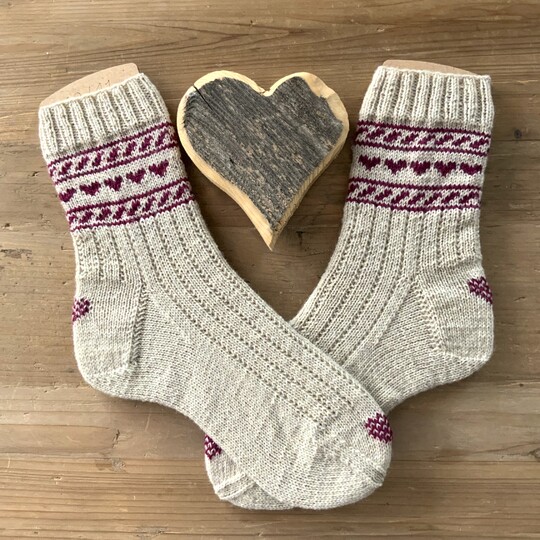 Edeline, die Socken mit den Herzen