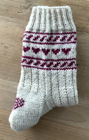 Edeline, die Socken mit den Herzen
