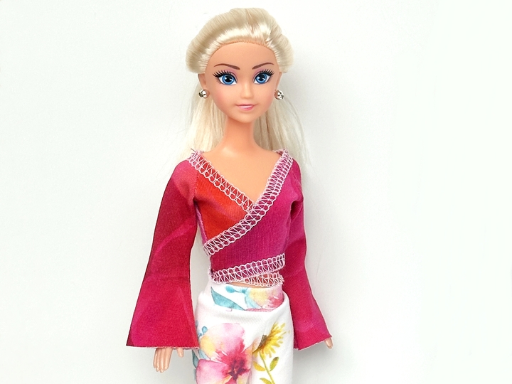 Wickelshirts für kleine Modepuppen - Nähanleitung mit Schnittmuster