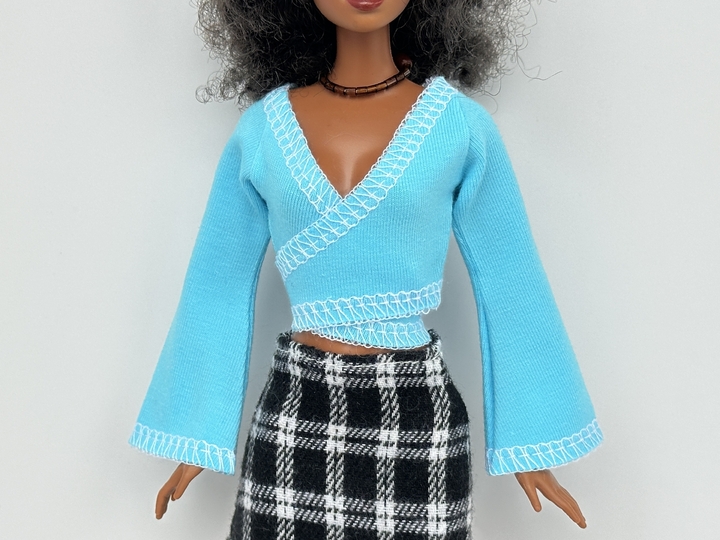 Wickelshirts für kleine Modepuppen - Nähanleitung mit Schnittmuster