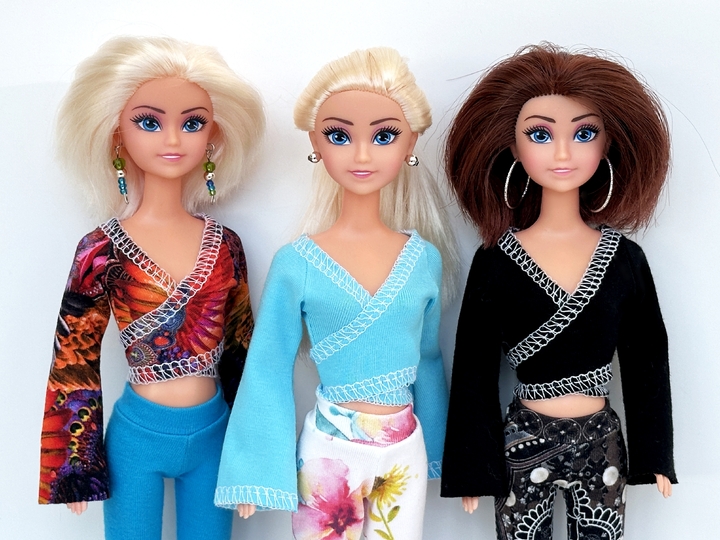 Wickelshirts für kleine Modepuppen - Nähanleitung mit Schnittmuster