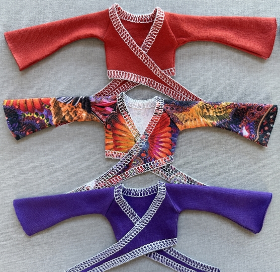 Wickelshirts für kleine Modepuppen - Nähanleitung mit Schnittmuster