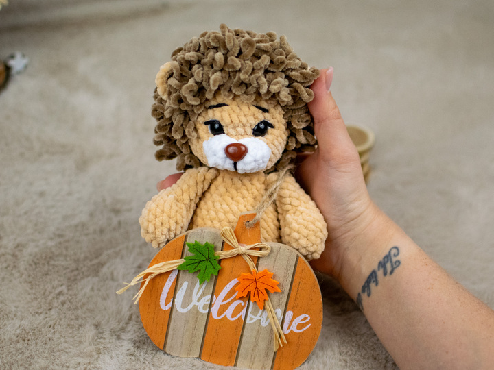 Häkelanleitung Löwe Noah – Amigurumi Kuscheltier aus Chenillegarn