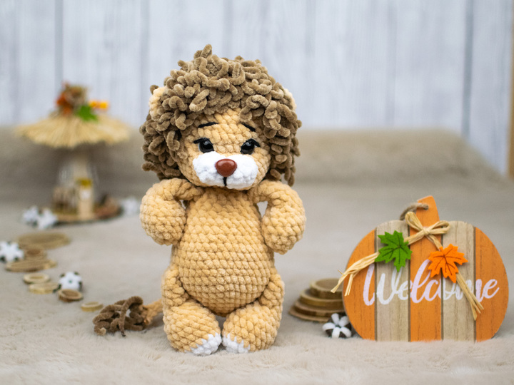 Häkelanleitung Löwe Noah – Amigurumi Kuscheltier aus Chenillegarn