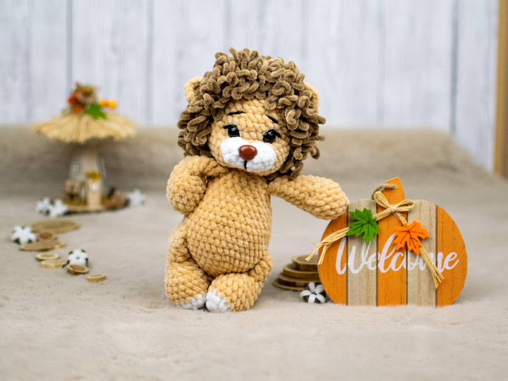 Häkelanleitung Löwe Noah – Amigurumi Kuscheltier aus Chenillegarn
