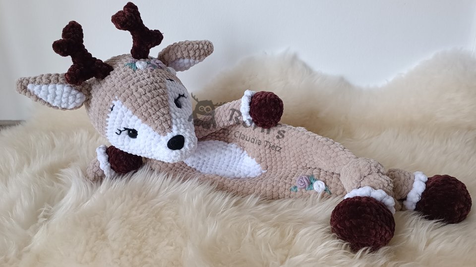 Daisy Deer: Anleitung (Deutsch) zum Häkeln von Reh-Schnuffeltieren