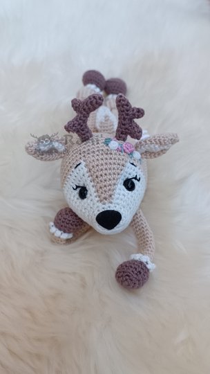 Daisy Deer: Anleitung (Deutsch) zum Häkeln von Reh-Schnuffeltieren