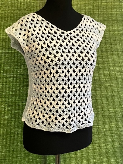 Shirt in Hellblau-Weiß - 4 Muster zur Auswahl- Häkelanleitung